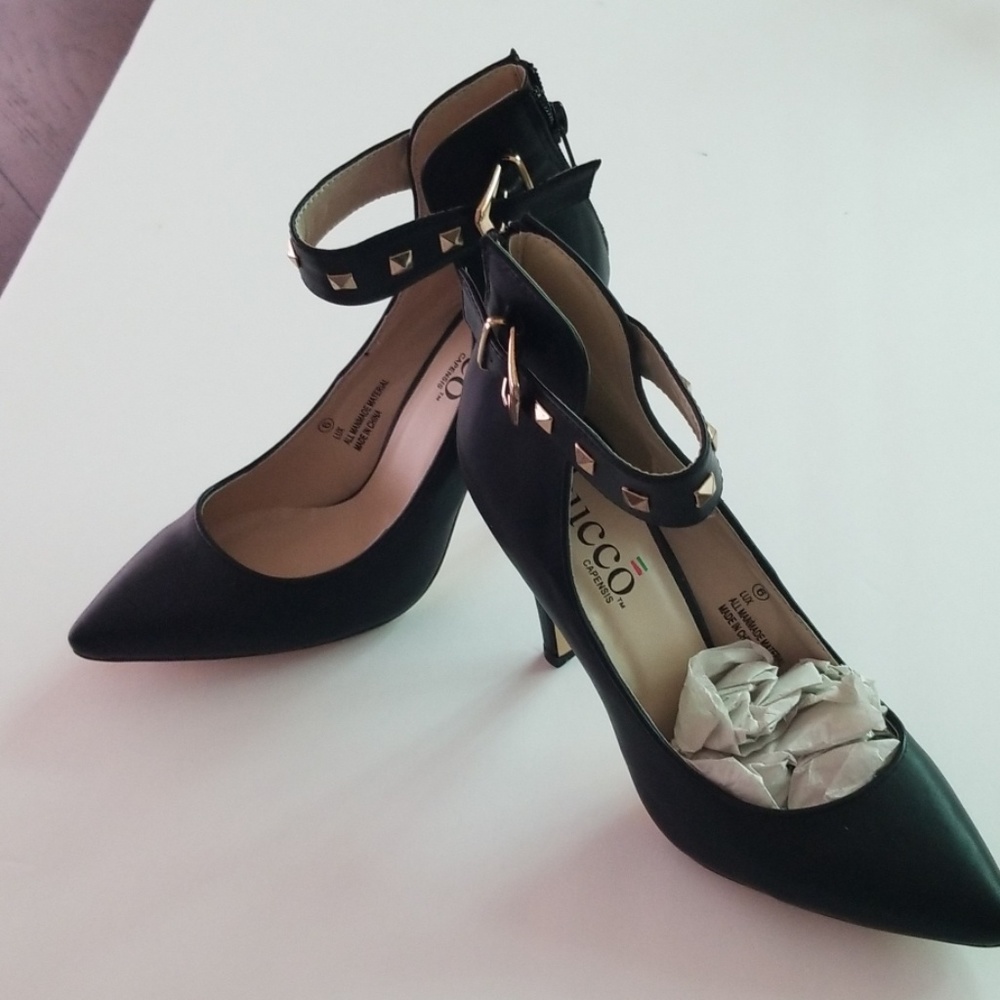 SALE! Bucco Black Heels